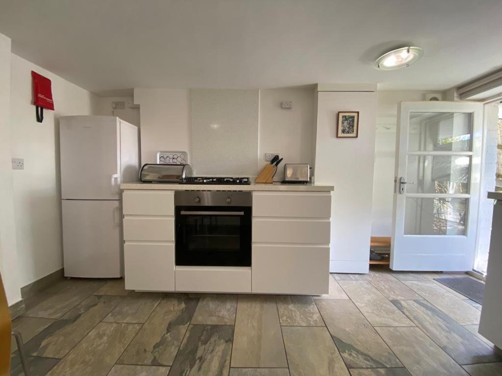 브리스틀 Clifton Garden Flat With Parking 아파트 외부 사진